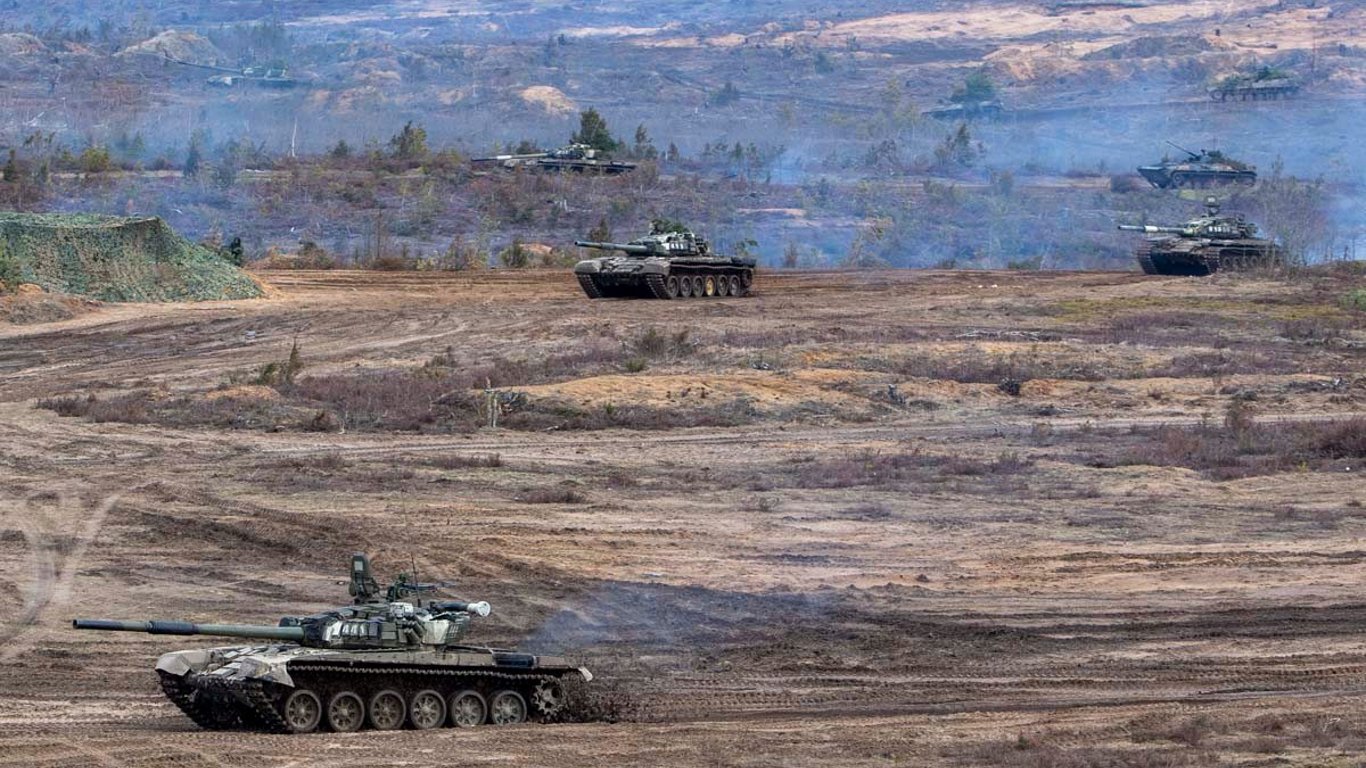 Загроза нападу РФ - у США заявили, що російські війська просуваються до кордону України