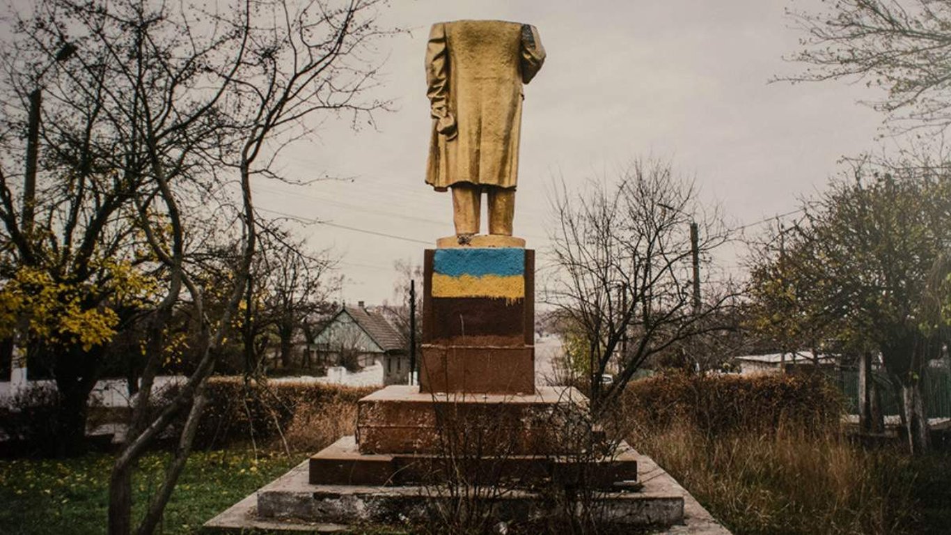 Декоммунизация в Украине-как проходил ленинопад во Львове, Киеве, Харькове и Одессе