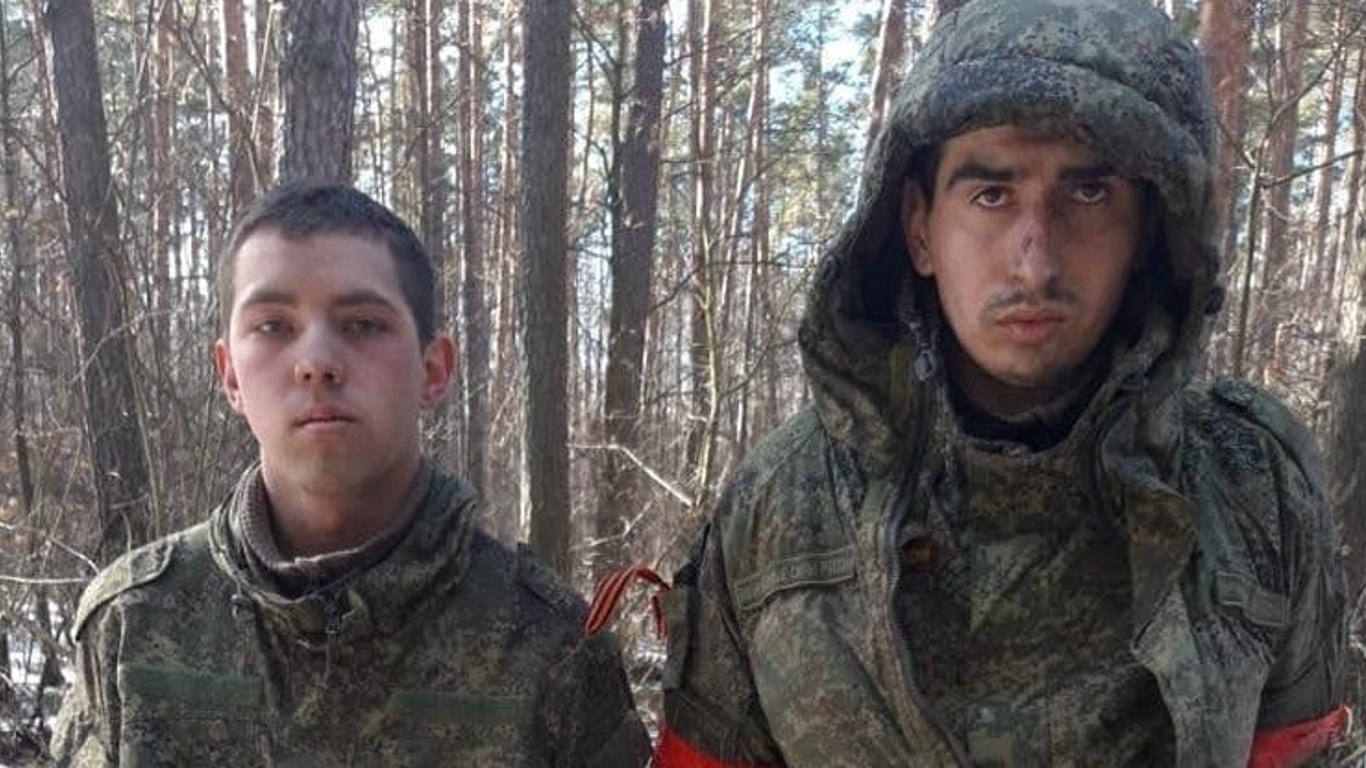 Напад РФ на Україну 24 лютого - двох російських солдатів взяли у полон