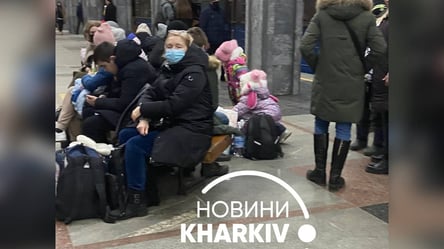 Харьковчане спасаются от обстрелов в метро: движение поездов остановлено - 285x160