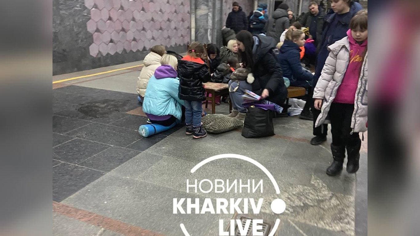 Терехов порадив всім жителям сховатися в метро
