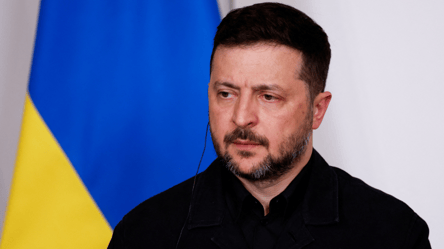 Зеленский анонсировал пересмотр применения оружия полицейскими - 290x160