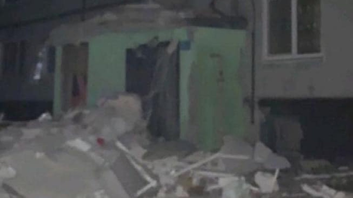 В Харькове российские оккупанты попали в жилой дом – фото