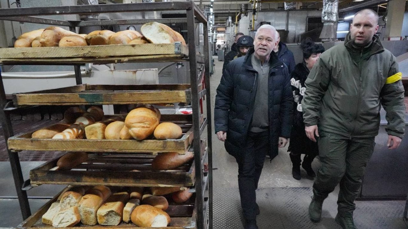 В Харькове пекут хлеб под обстрелами, но необходима помощь с развозкой