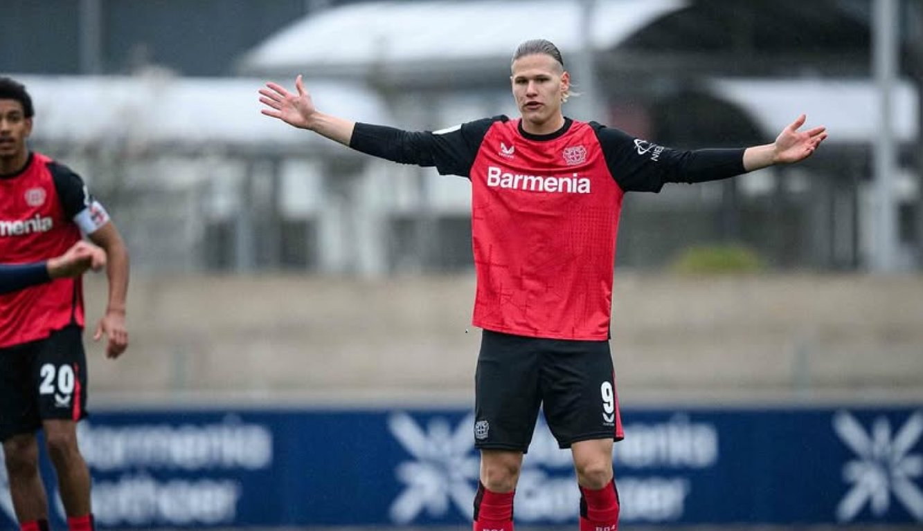 Артем Степанов