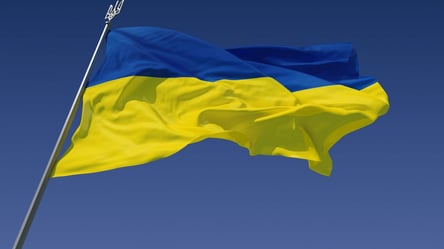 В оккупированном Купянске жители подняли над городом украинский флаг. Видео - 285x160