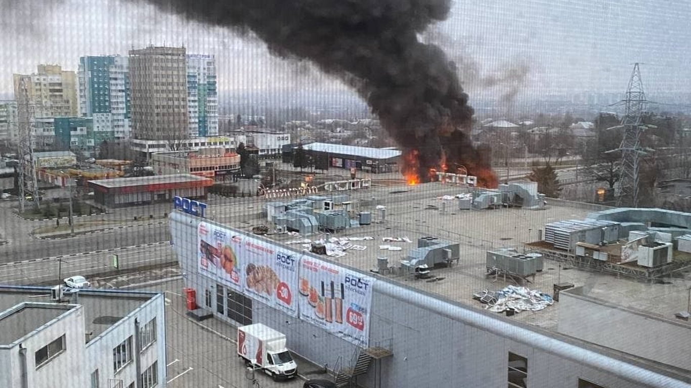 У Харкові на одній з вулиць вибухнув бензовоз