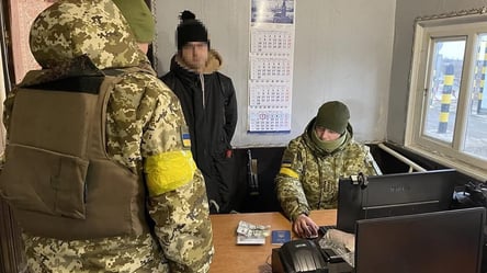 В Одесской области мужчин, которые хотели уехать за границу, отвезли в военкомат - 285x160