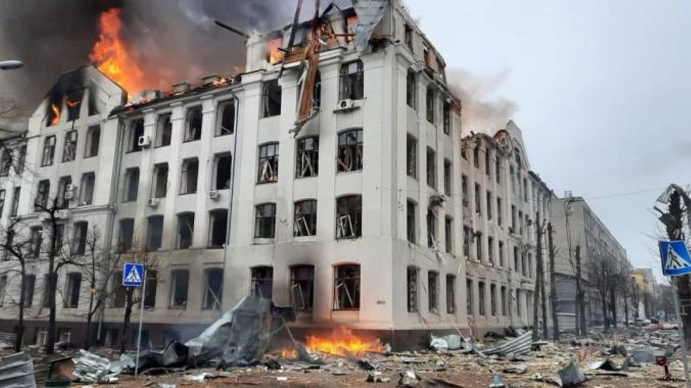 Центр Харкова після атаки росіян – відео