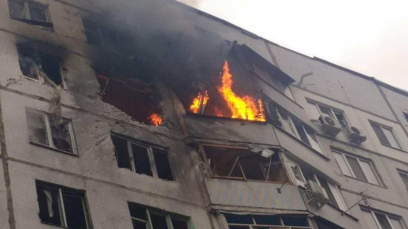 Российские оккупанты обстреляли жилые дома в Харькове – есть убитые и раненые