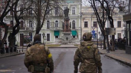 "Вісім років відточують майстерність бойових дій": військові готові зустрічати окупантів в Одесі - 285x160