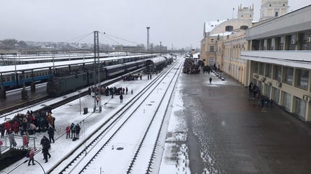 Поліція взяла під охорону залізничний вокзал Харкова - 285x160