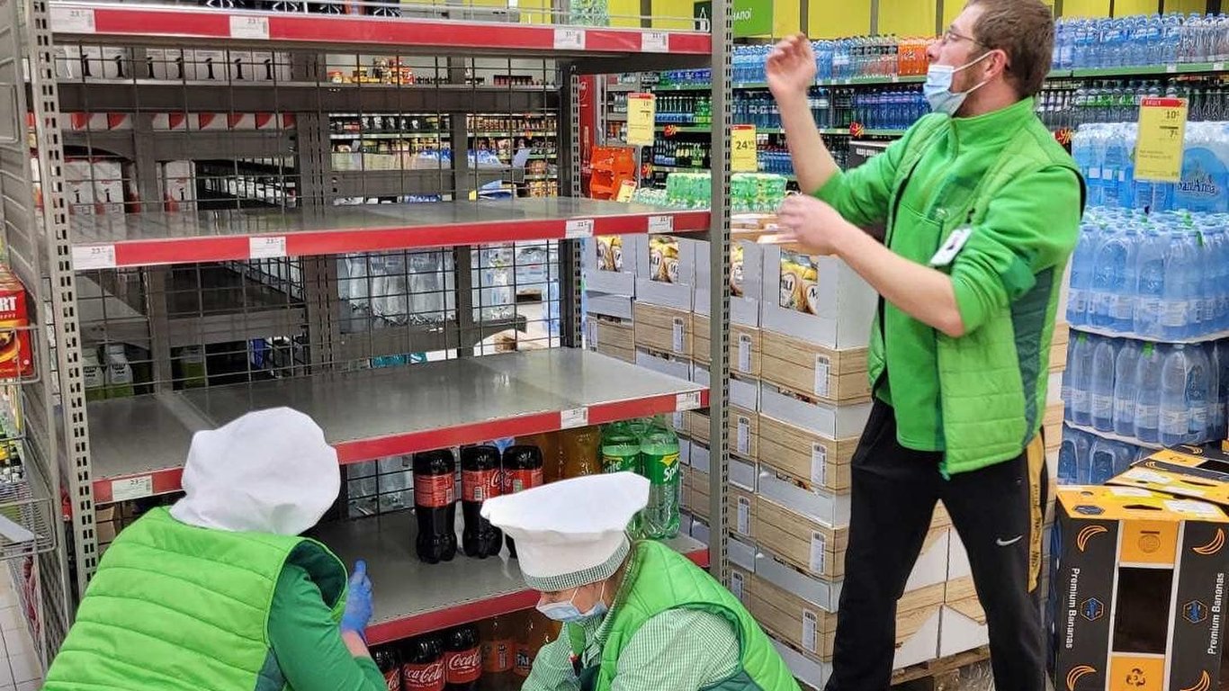 Coca-Cola поддерживает агрессию - супермаркеты Украины изымают продукцию компании