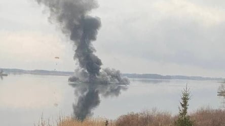 Українські військові збили російський гелікоптер над Вишгородом - 285x160