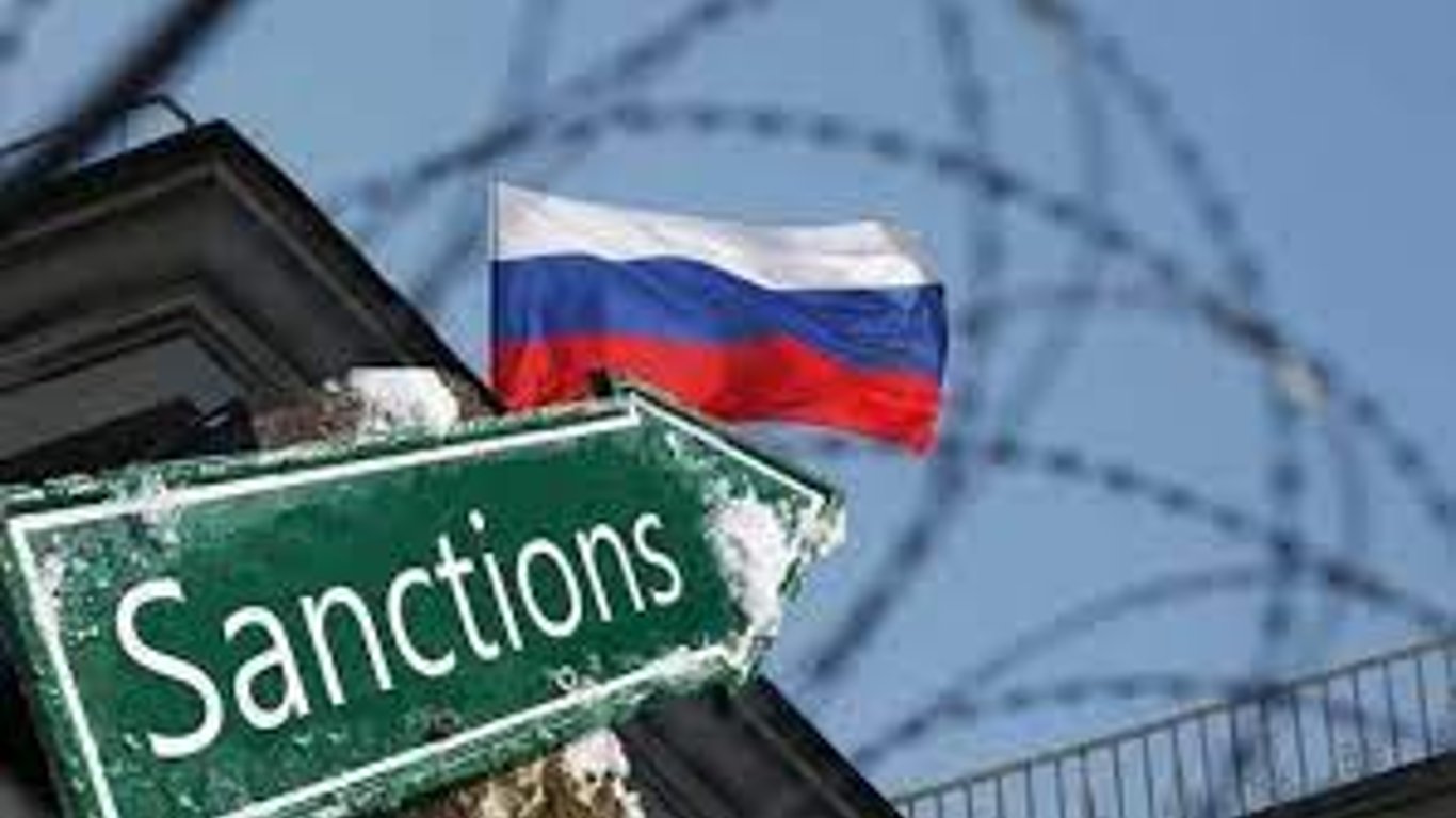 Санкції проти Росії - що росіяни пишуть у соцмережах про долар, рубль і ціни в магазині
