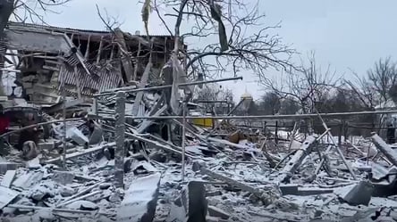 Росія скинула авіабомби на житлові будинки у Сумах: 21 загиблий, із них двоє дітей - 285x160