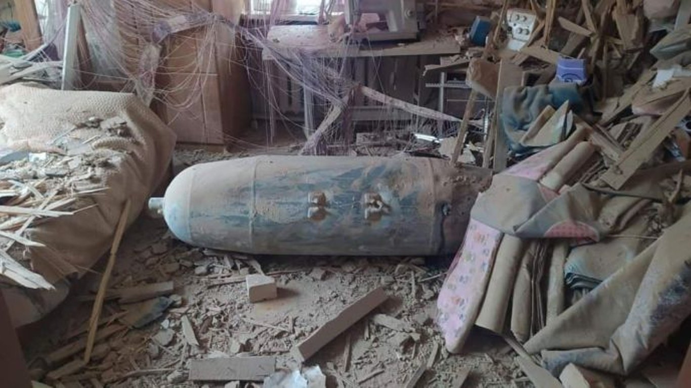 Полонений окупант зізнався, що свідомо бомбив житлові квартали Чернігова - відео