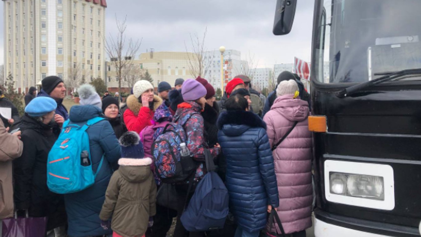 Эвакуация из Энергодара – в Запорожье отправились автобусы с людьми