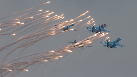 У збитих над Україною російських льотчиків не розкриваються парашути: чому - 285x160