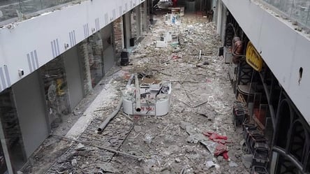 В центре Харькова обстреляли торговый центр. Фото разрушений - 285x160