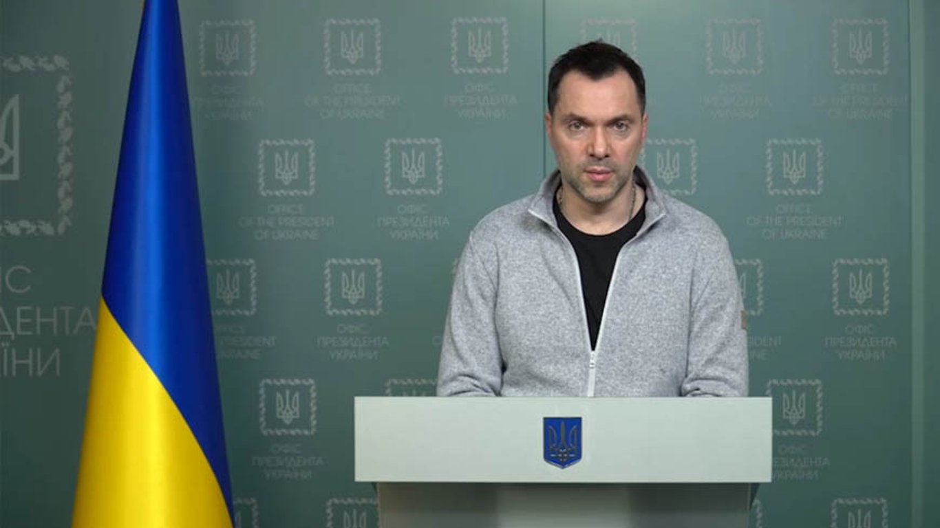 Война в Украине – Арестович заявил, что враг не сможет захватить Мариуполь
