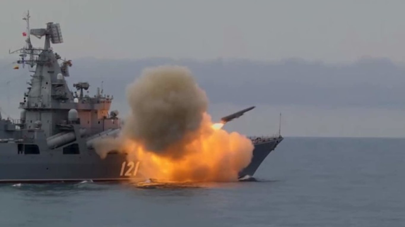 Російський воєнний корабель зробив 5 пострілів у небо над Одесою