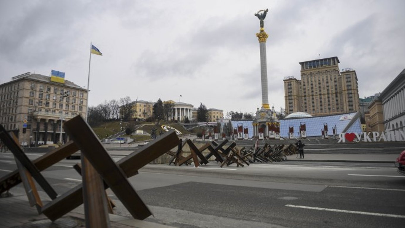 Киев в окружении, но готов драться - Подоляк