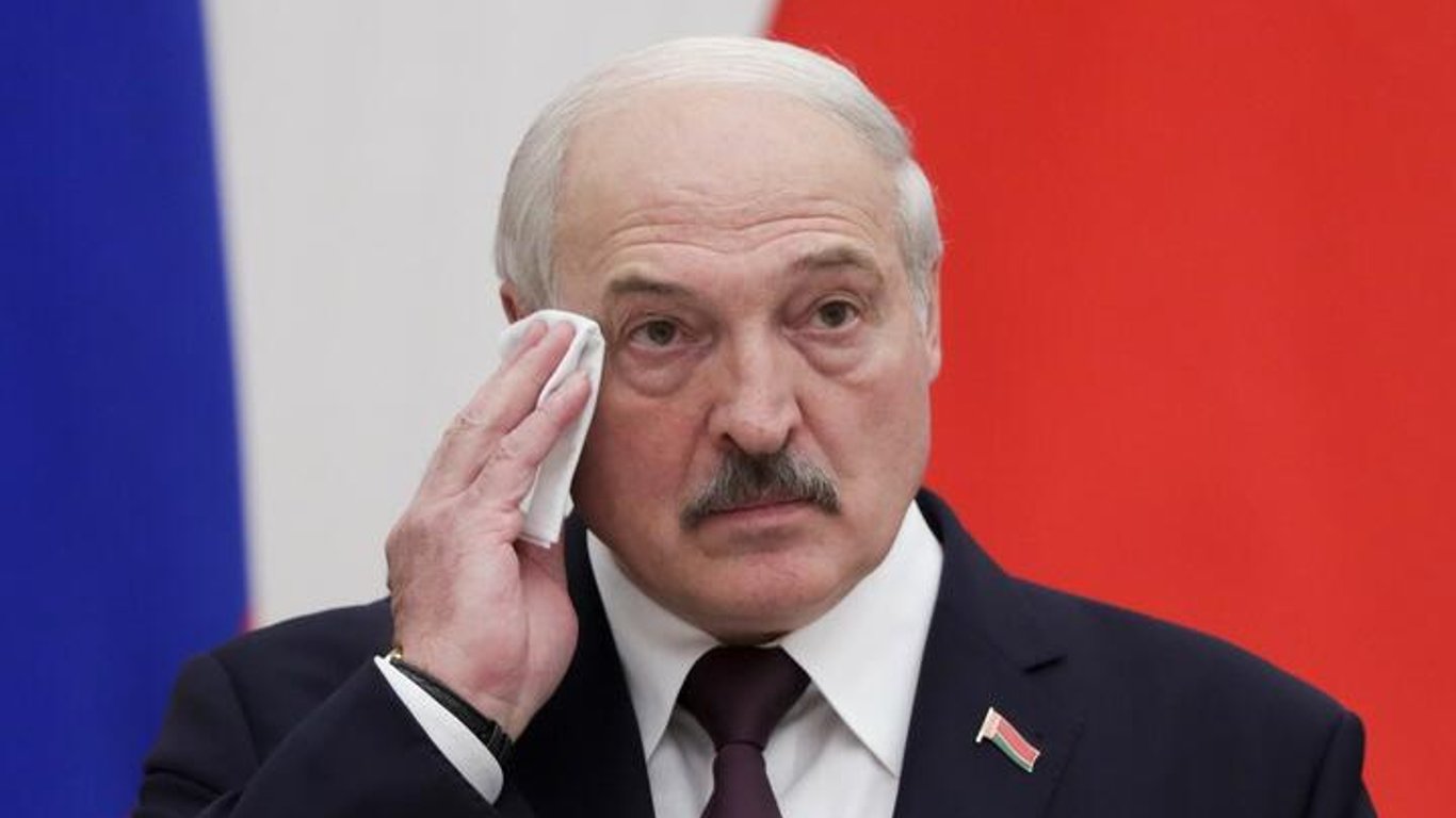 Лукашенко может напасть на Украину уже 11 марта