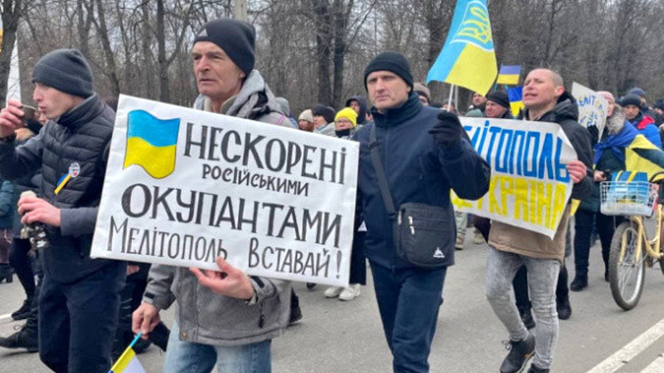 Мелитополь - жители города выйдут на митинг против похищения мэра