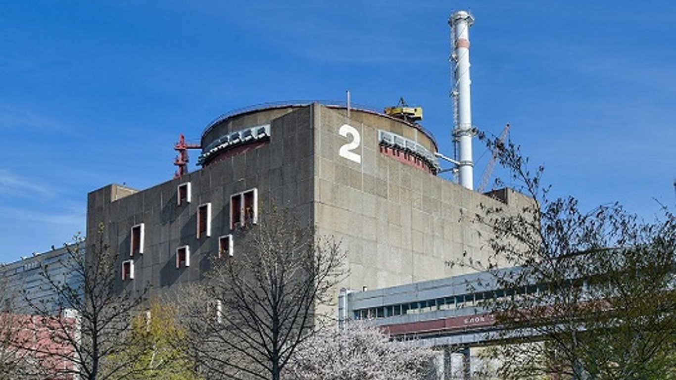 Запорожская АЭС – оккупанты превратили атомную в военную базу и прислали Росатом