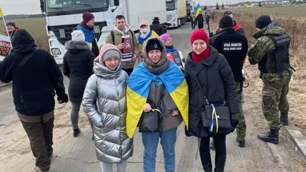 На кордоні українці блокують проїзд російських і білоруських фур із санкційними товарами - 285x160
