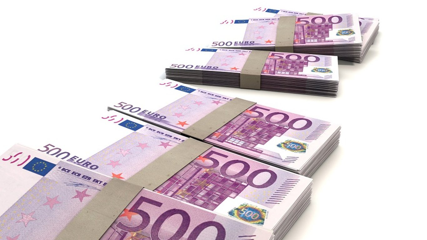 Вивіз готівки - які документи треба надати при перевезенні понад 10 тис євро