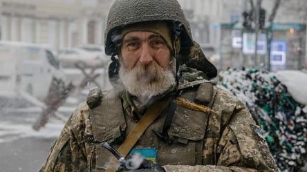 Одесса его дом: в Генштабе ВСУ рассказали историю пожилого мужчины, взявшего оружие в руки - 285x160