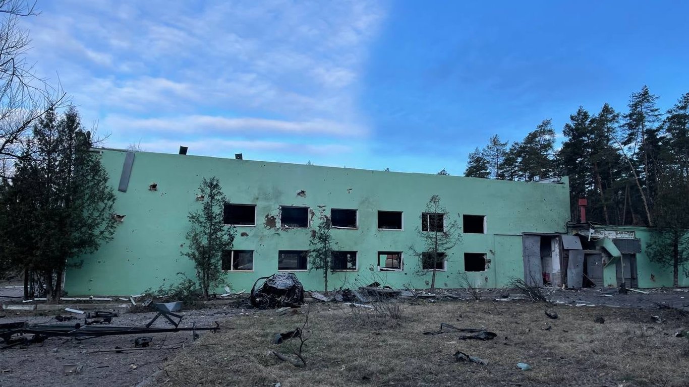 На Черниговщине в результате обстрелов разрушены насосная станция и хранилище газа: есть погибшие