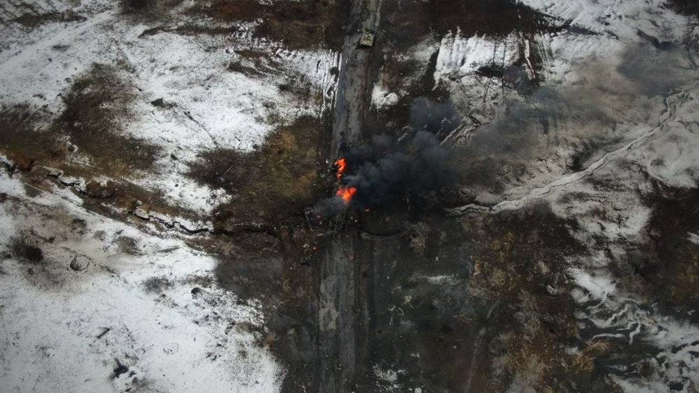 В Луганской области украинские воины уничтожили три вражеских танка и БМП-3 вместе с экипажами. Фото