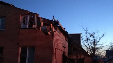Рашисти знову обстріляли Київ: влучили в приватні будинки, пошкоджено газопровід. Фото - 285x160