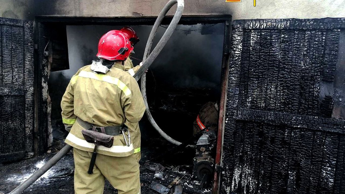 В Одесской области сгорел гараж. Фото