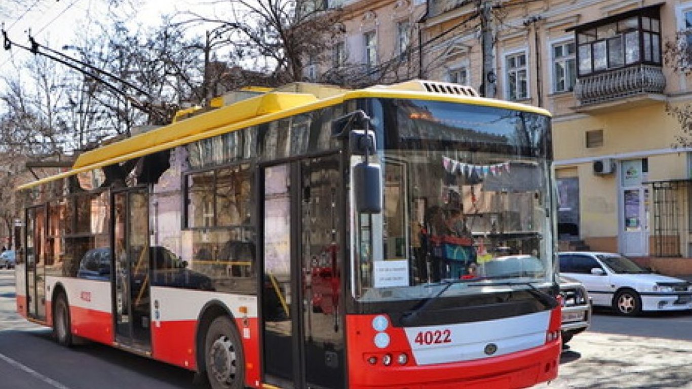 Как курсирует общественный транспорт в Одессе 18 марта