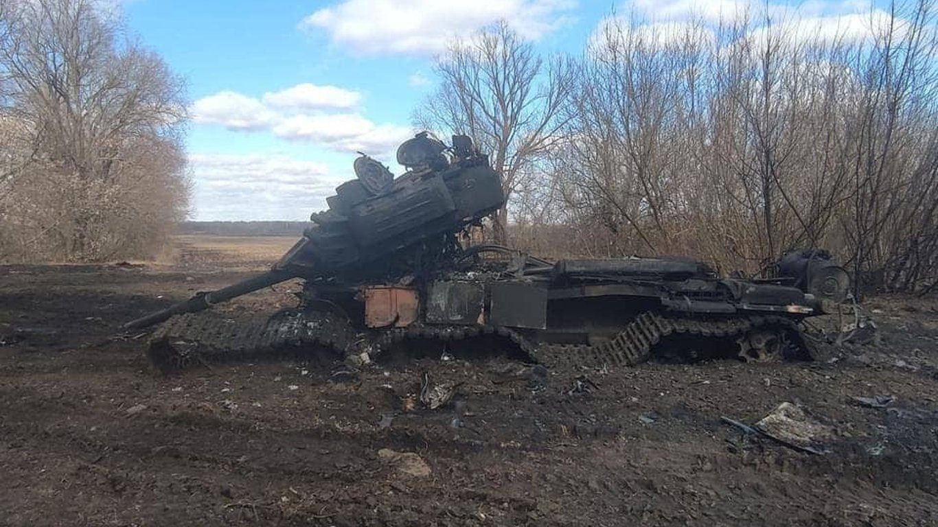 Втрати росіян у війні з Україною на 18 березня - мінус 14 200 окупантів та 450 танків
