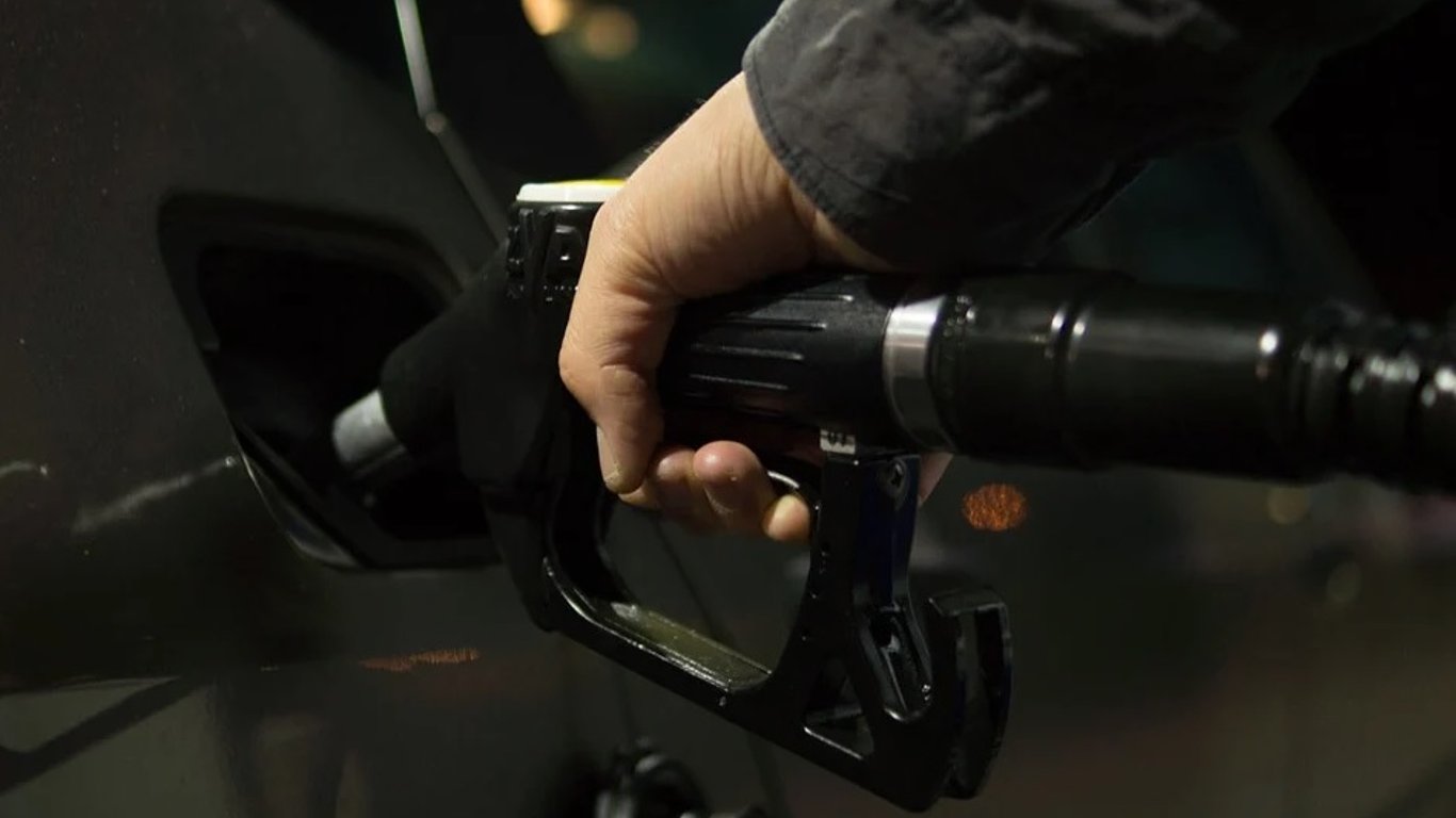 Цены на топливо - как подешевели бензин и дизтопливо в Украине