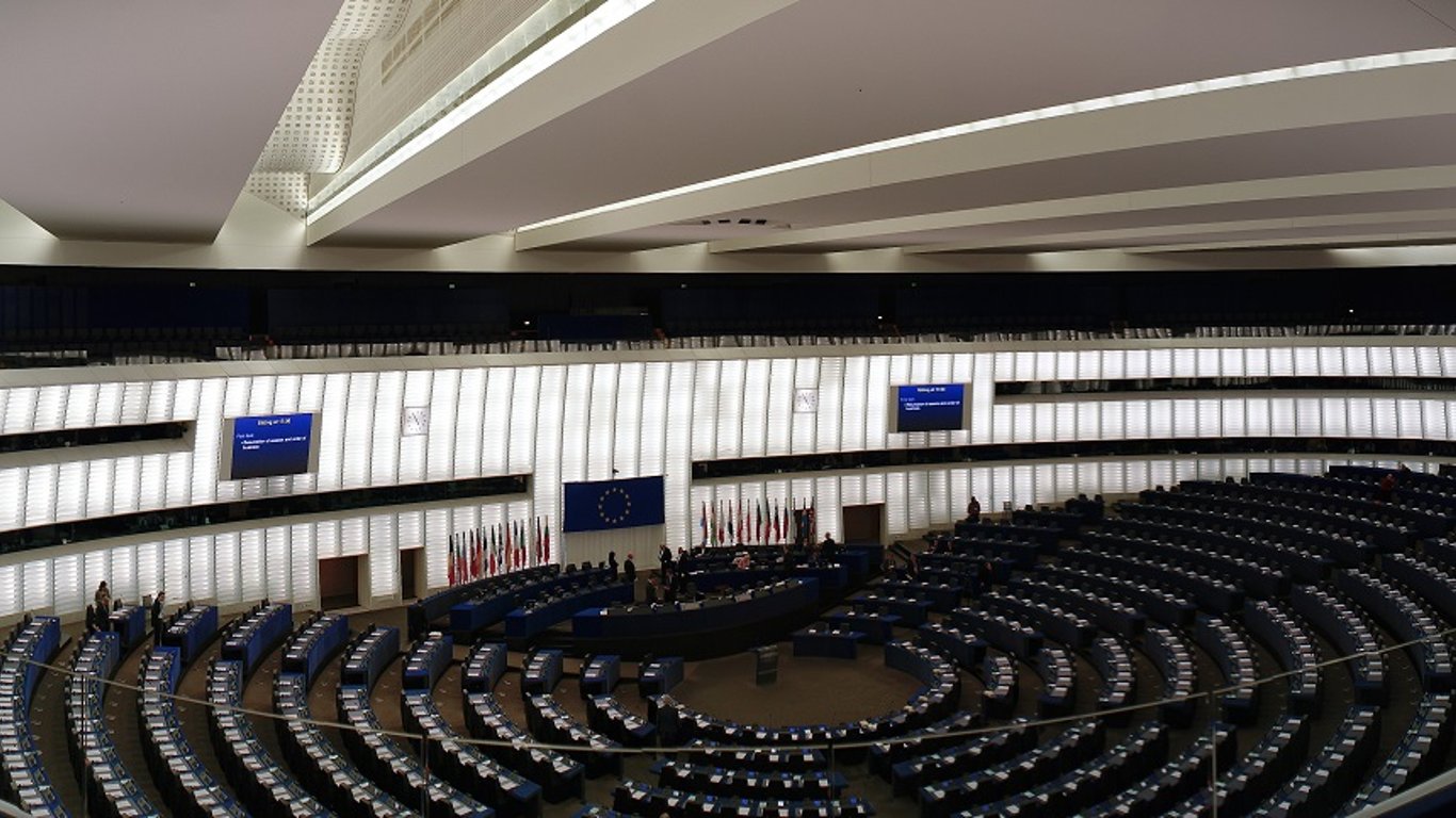 Європарламент заборонив вхід російським та білоруським дипломатам