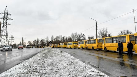 За добу в Україні гуманітарними коридорами евакуювали майже 10 тисяч людей - 285x160