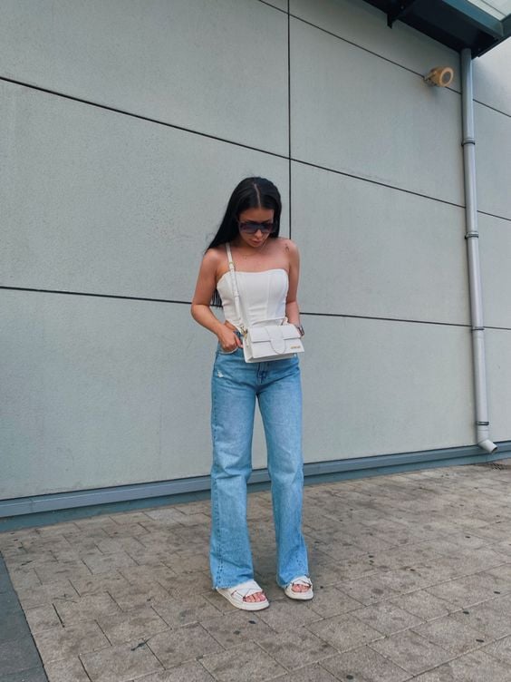 Широкие джинсы под корсет