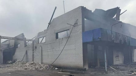 Росія розбомбила на Дніпропетровщині склад зі снеками - 290x166