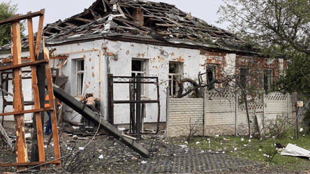Россияне ударили по Харьковской области авиабомбами — есть раненые - 290x160