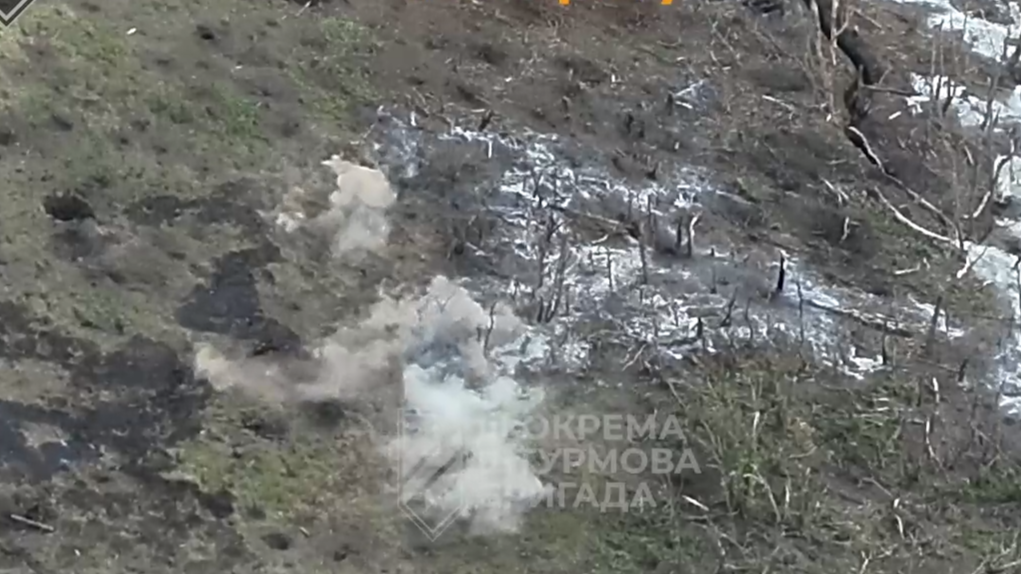 Українські військові знищують російську піхоту. Фото: скриншот