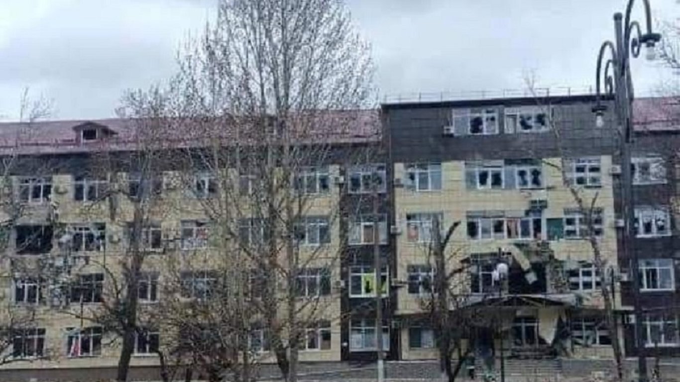 Окупанти обстріляли всі лікарні на Луганщині: не залишилося жодної вцілілої - фото