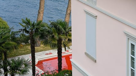 В Италии залили кровавой краской виллу путинского пропагандиста соловьева. Фото - 285x160