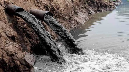 Загрязненную химикатами воду после обстрелов на Тернопольщине понесло в Беларусь - 285x160