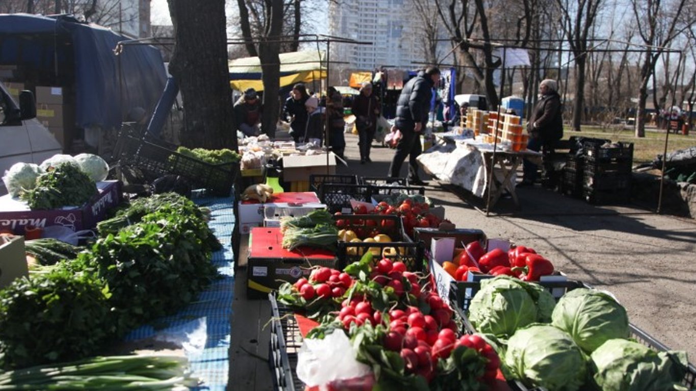 Где в Киеве купить свежие продукты 8 апреля